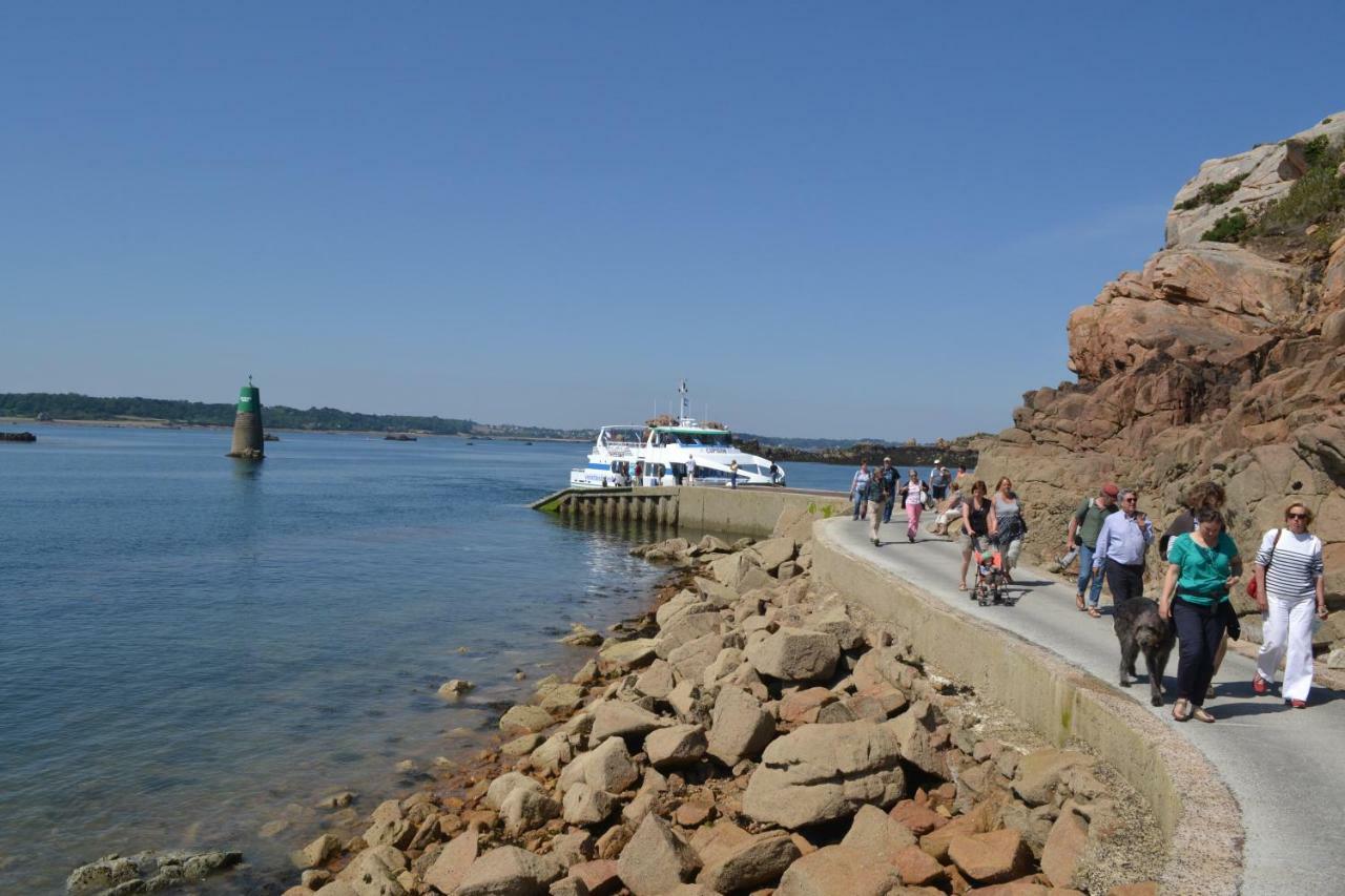 Gite Du Port Sur La Presqu'Ile De Lezardrieux Exterior photo